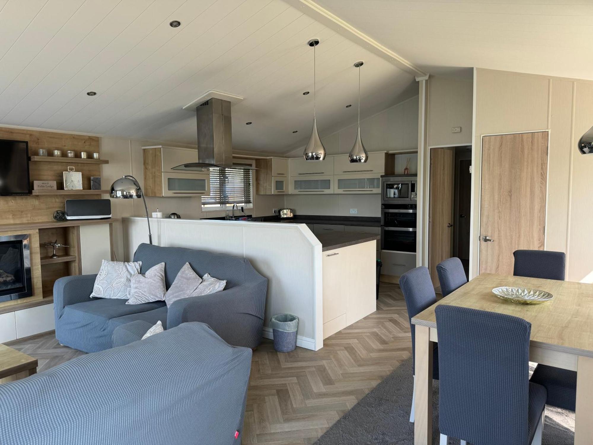 Fable Lodge Tattershall Lakes - Luxury Lakeside Lodge With Hot Tub Экстерьер фото
