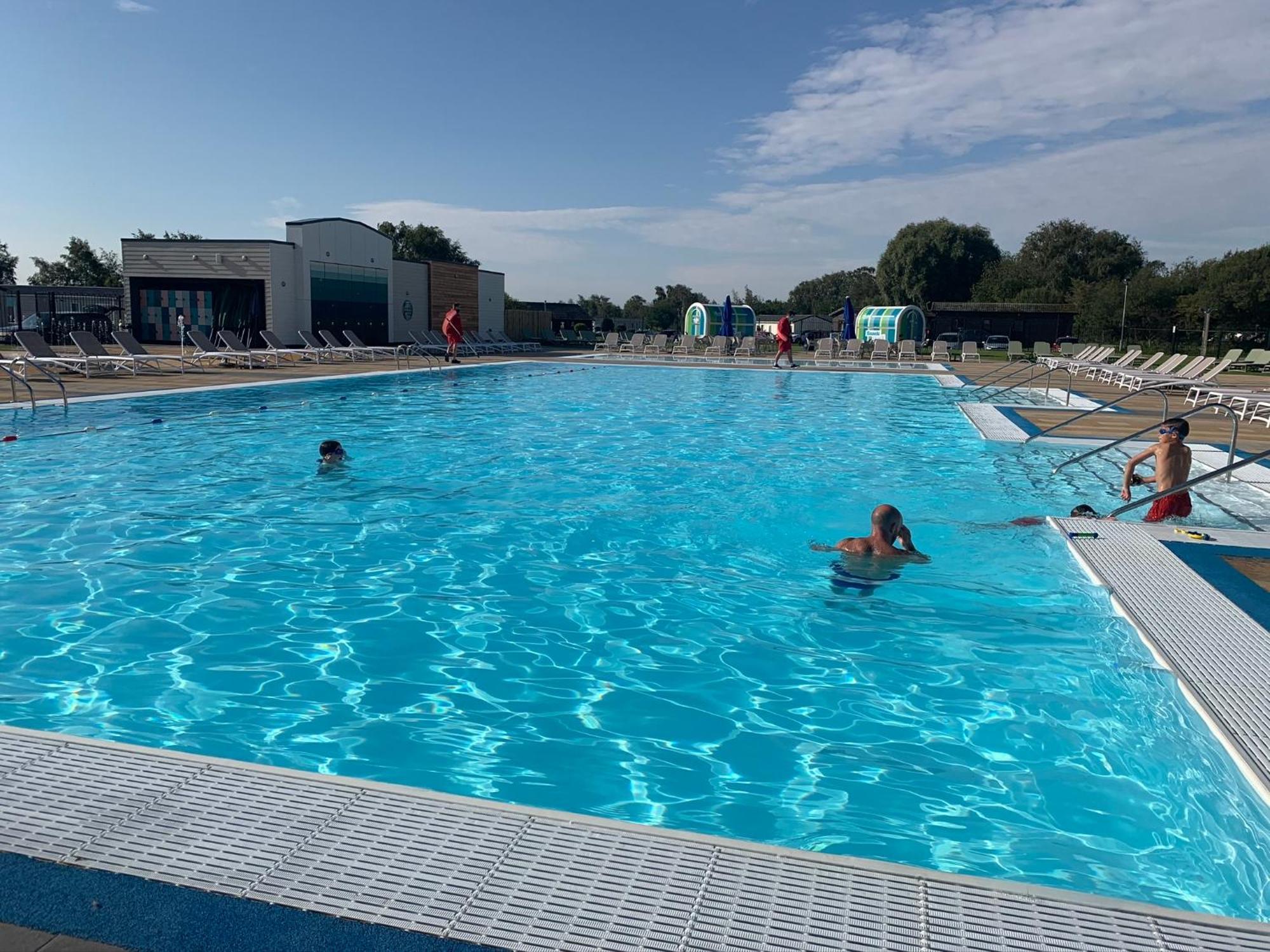 Fable Lodge Tattershall Lakes - Luxury Lakeside Lodge With Hot Tub Экстерьер фото